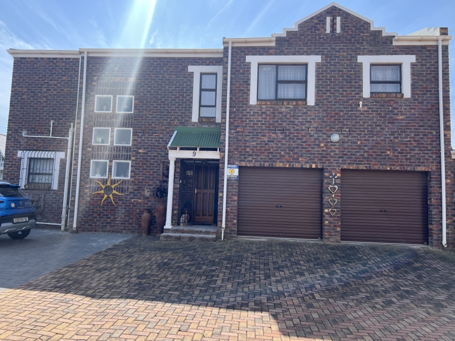 3 Bedroom Property for Sale in Jeffreys Bay Central Eastern Cape